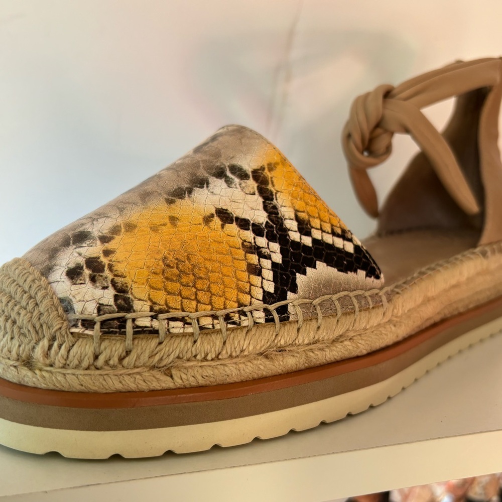 Vince Camuto